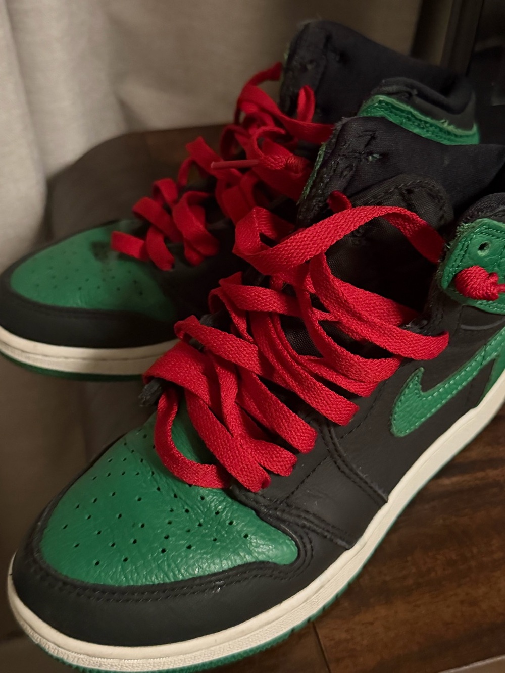 PINE GREEN RETRO JORDANS 5W